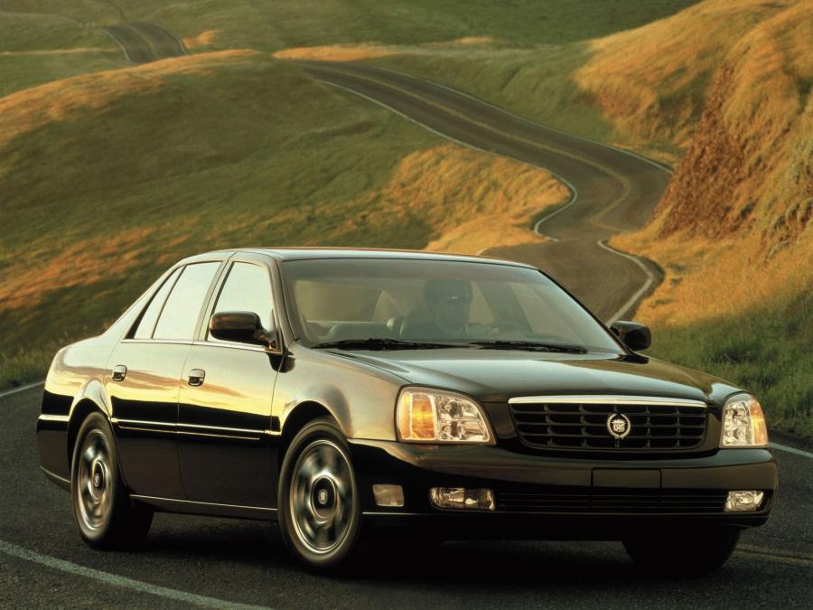  Cadillac DeVille DTS 2000 года  (фото 10 из 16)